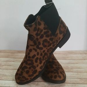 Bobbie Brooks Woman's Casual Slip-On Boots - Brown